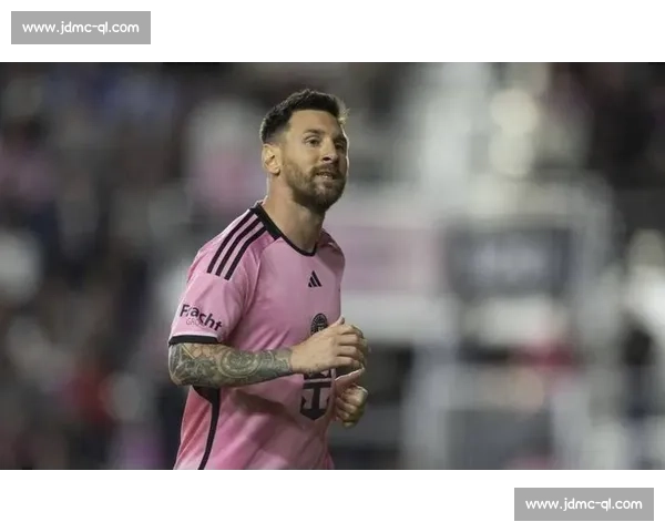 弗兰克眼中的足坛两极：梅西是现场最佳，罗德里能当教练